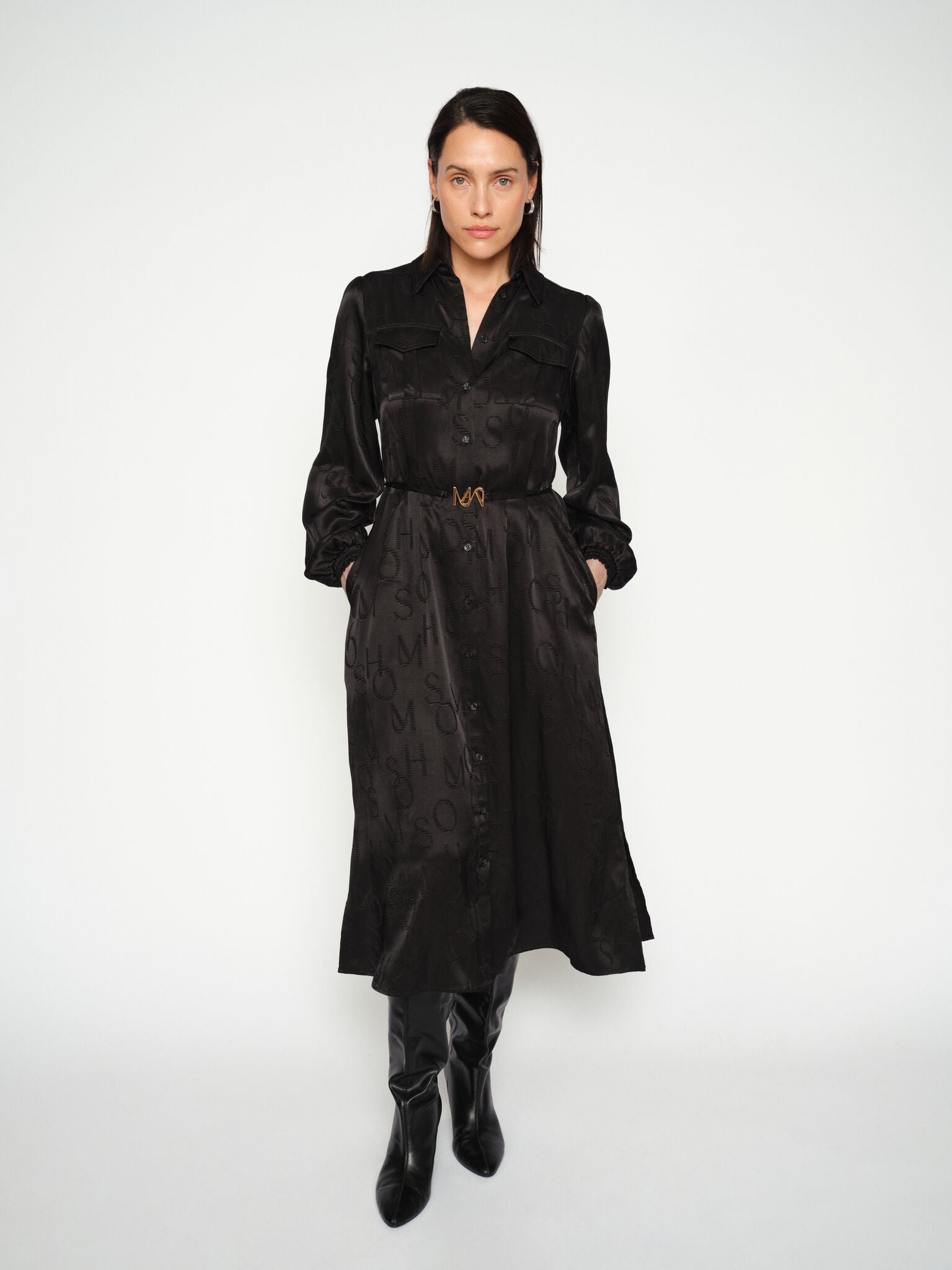 Modelshot / Black / Detail